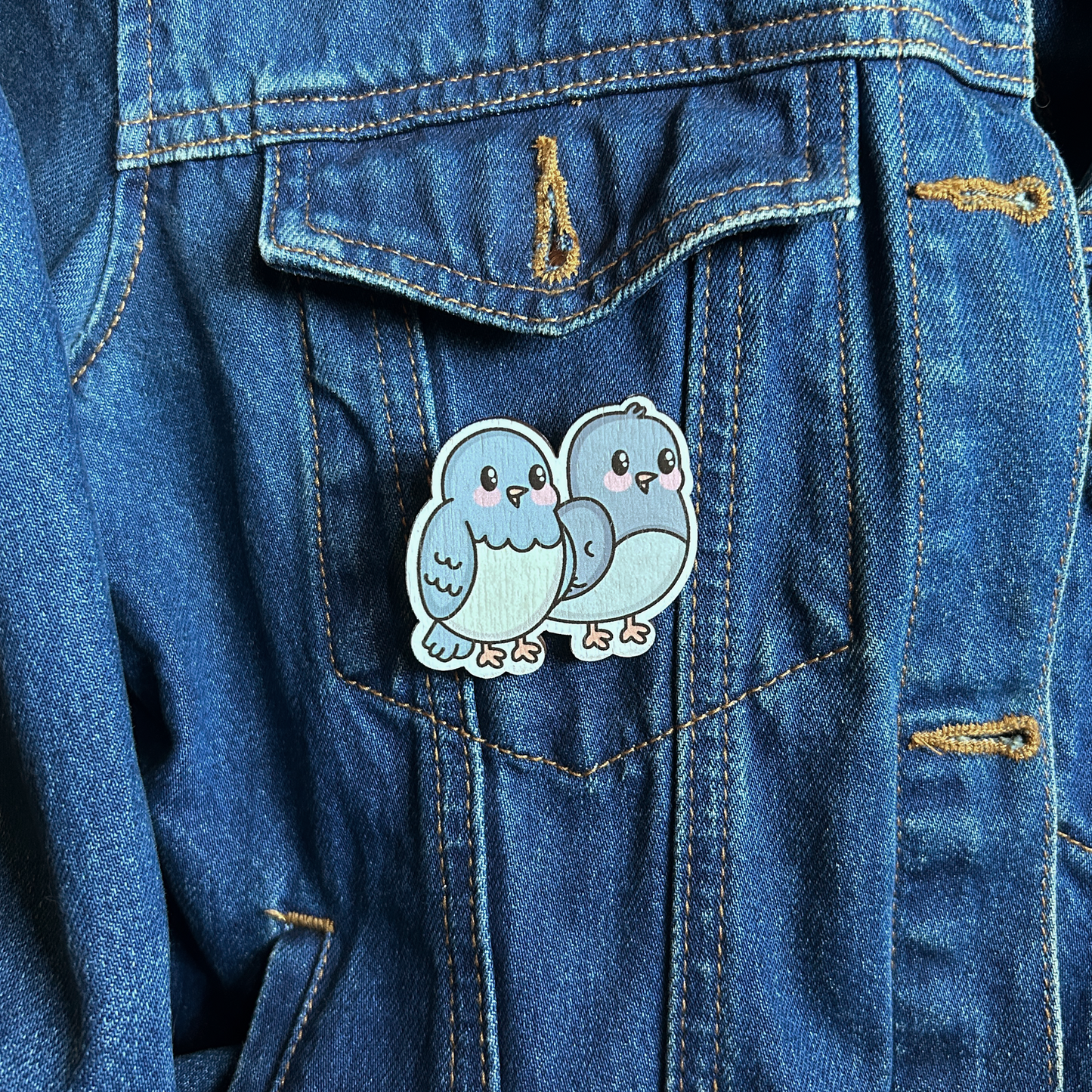 Birdies Wooden Brooch Pin (with Cotton Pouch)